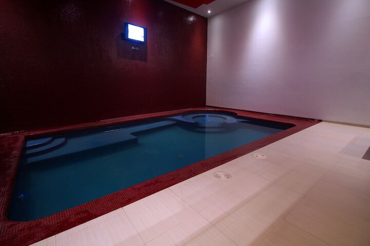 Pool 32 of 42