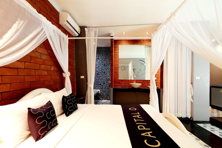 Room 7 of 49