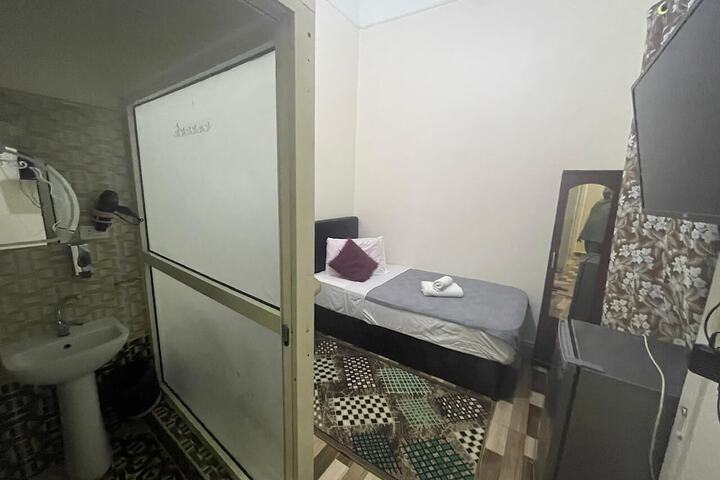 Room 17 of 50