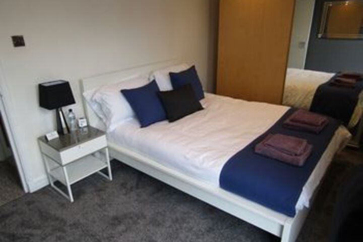 Room 12 of 21