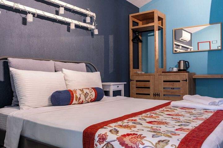 Room 19 of 48