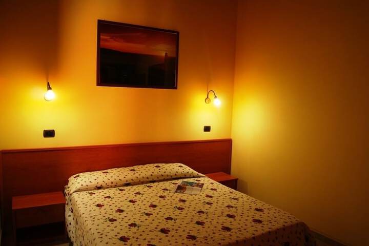 Room 13 of 76