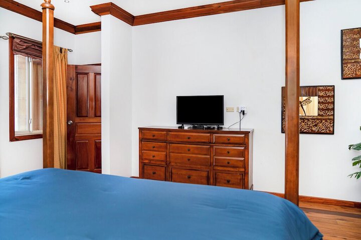 Room 171 of 927