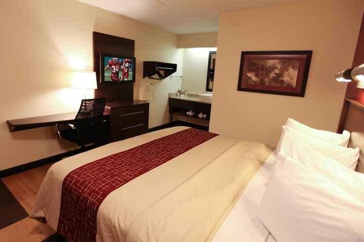 1 King Bed (13 of 18)