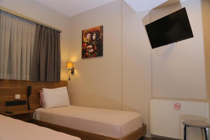 Room 46 of 73