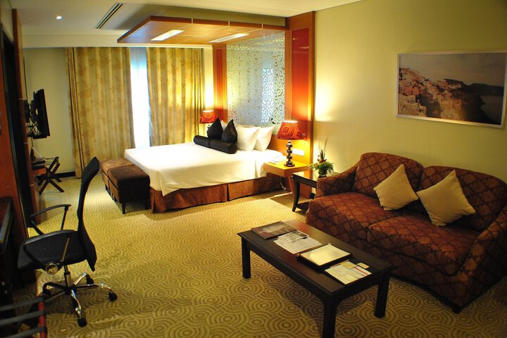 Room 40 of 95