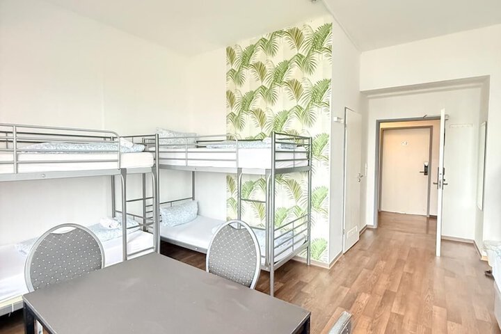 Room 105 of 150