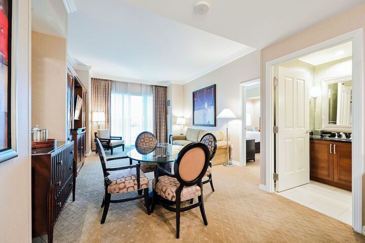Room 275 of 438