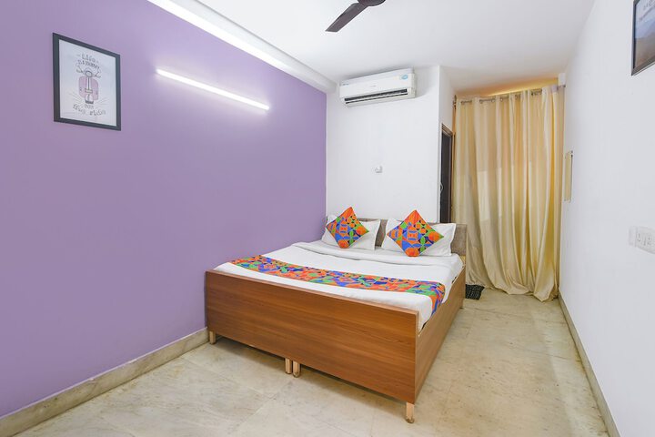 Room 10 of 29
