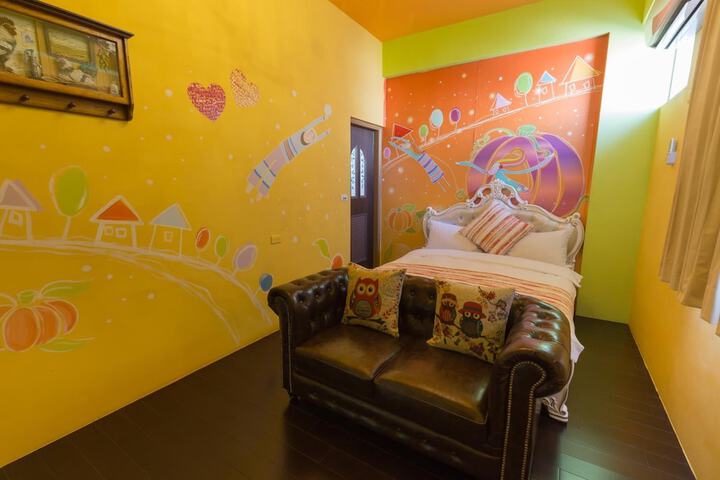 Room 27 of 43