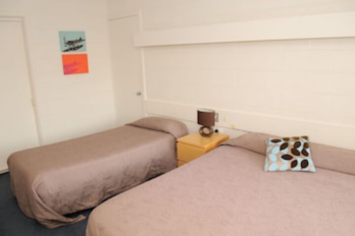 Room 7 of 66