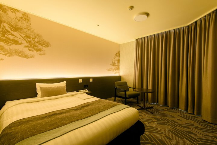 Room 20 of 103