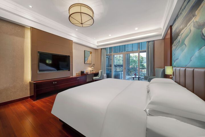 Room 27 of 95