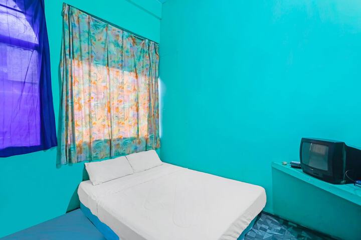 Room 12 of 20