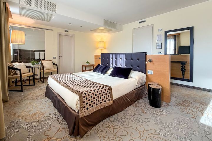 Room 21 of 55