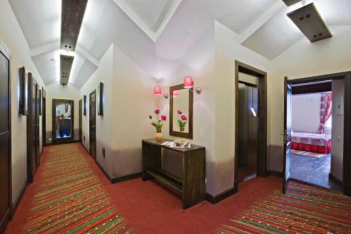 Vodograi Hotel