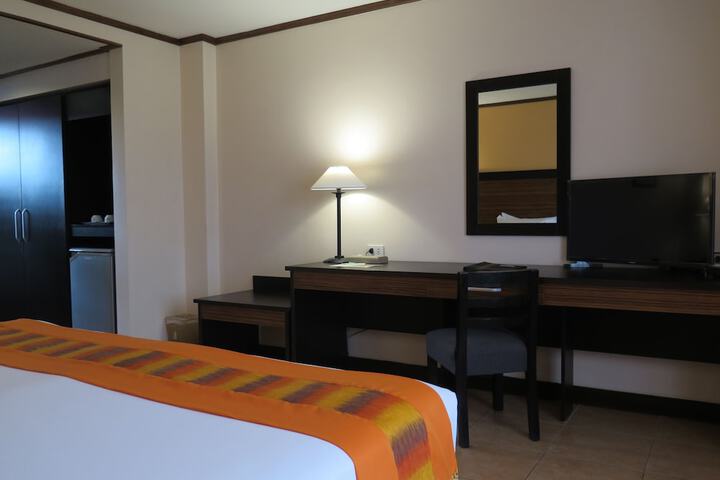 Room 5 of 43