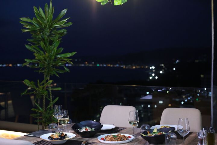 Dining 162 of 218