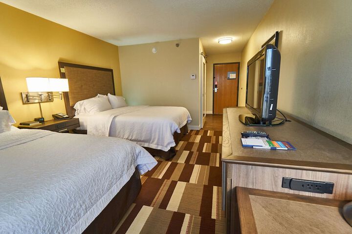 Double Accessible King Size Bed (2 of 5)