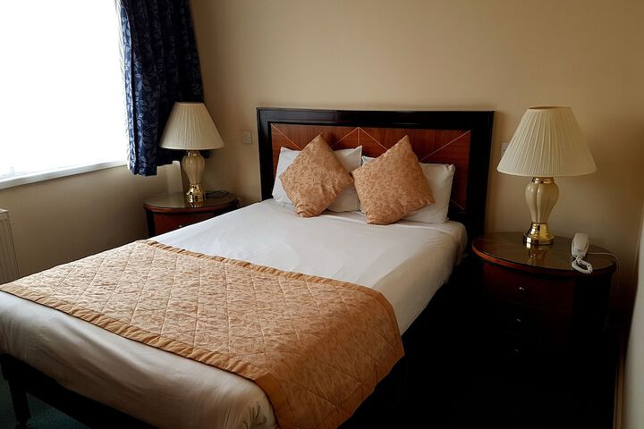 Room 6 of 23