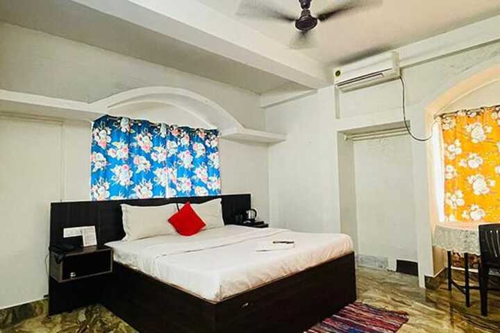 Room 7 of 19
