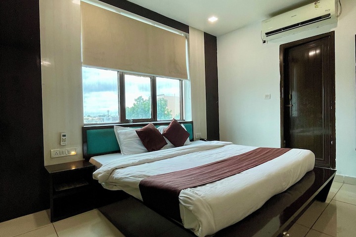 Room 30 of 53