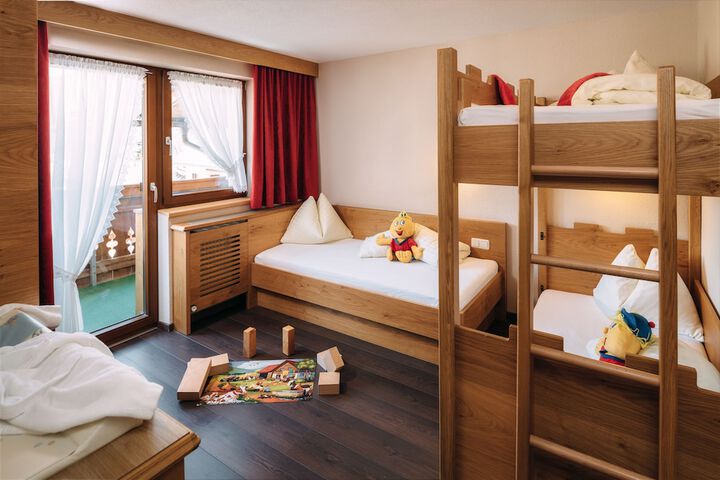 Room 35 of 98