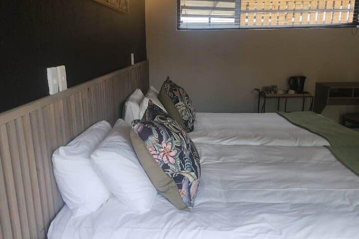 Room 25 of 85