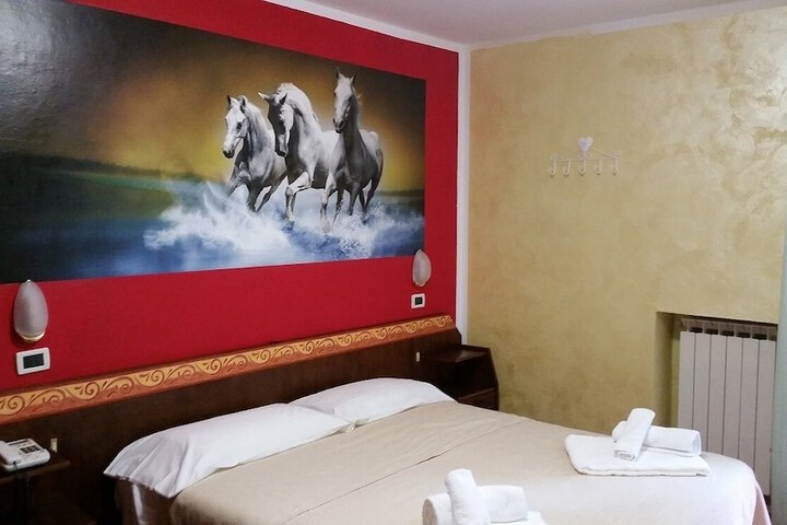 Room 5 of 46