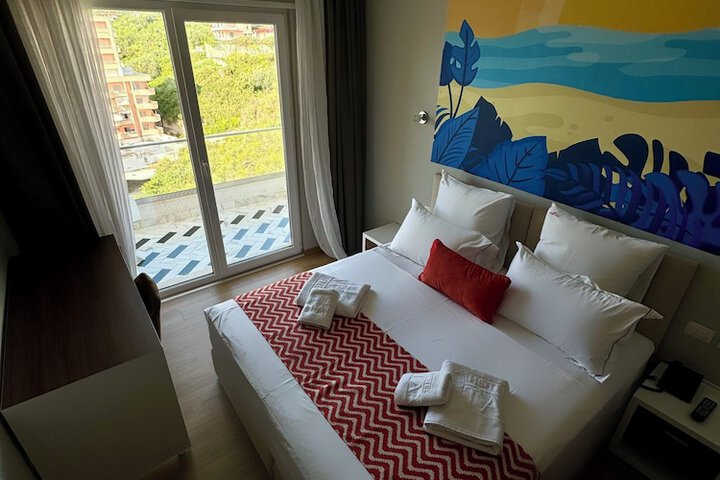Room 16 of 191