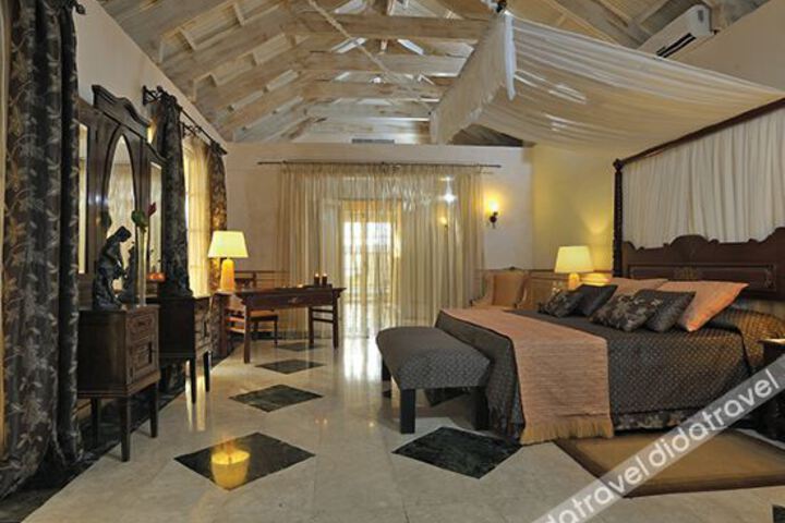 Hotel Interior 76 of 151