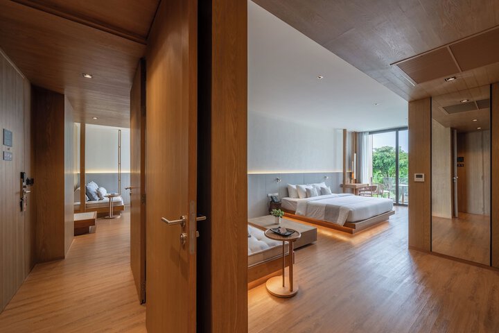 Room 32 of 150