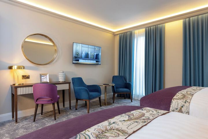 Room 42 of 65