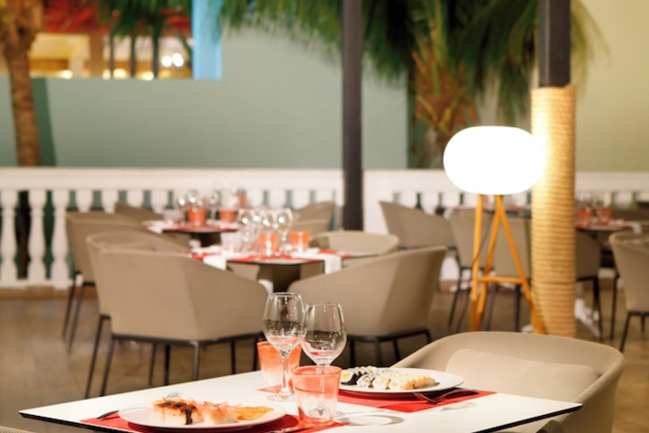 Dining 80 of 152