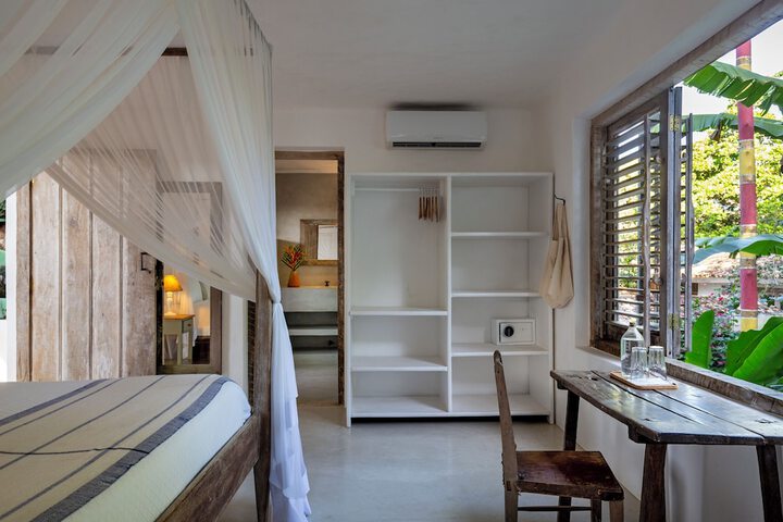 Room 15 of 73