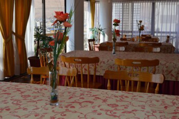 Dining 9 of 22