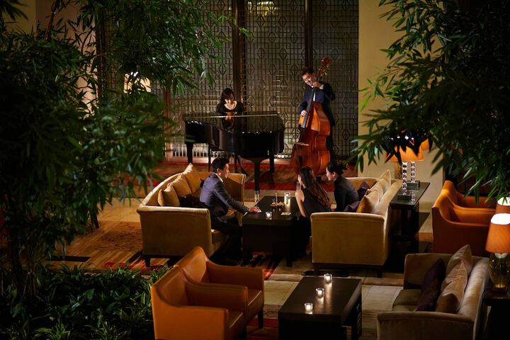 Entrance & Lobby