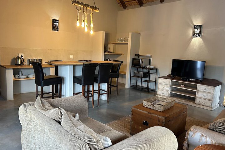 LEADWOOD TREE SAFARI LODGE - Hoedspruit 695 Hardekool Straat 1380