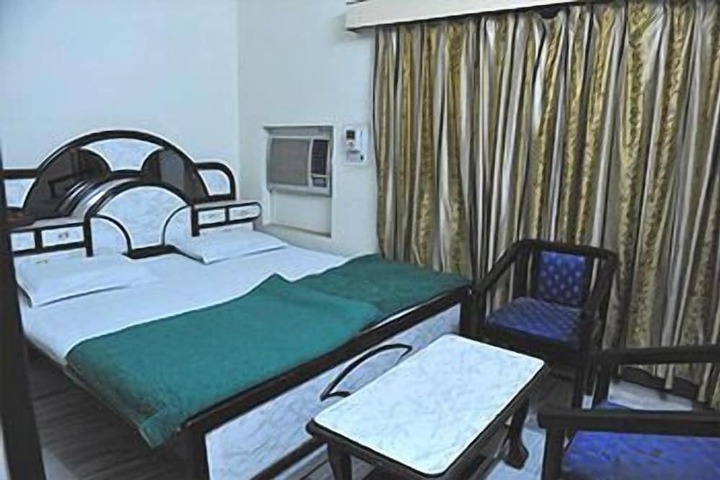 Room 15 of 30