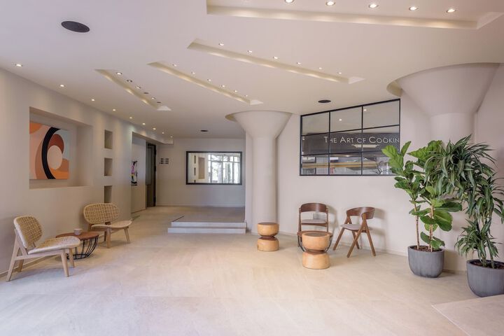 Entrance & Lobby