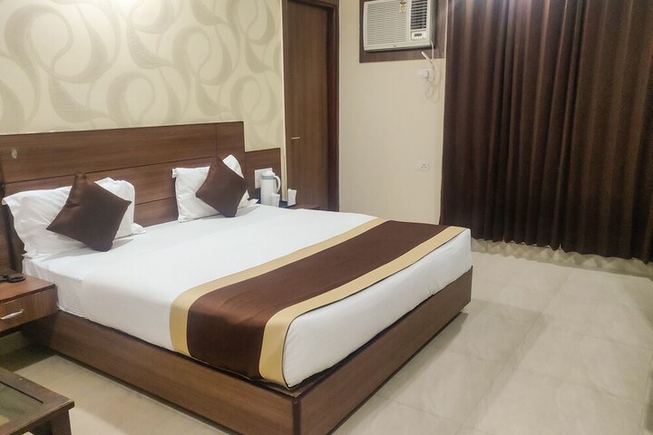 Room 16 of 42