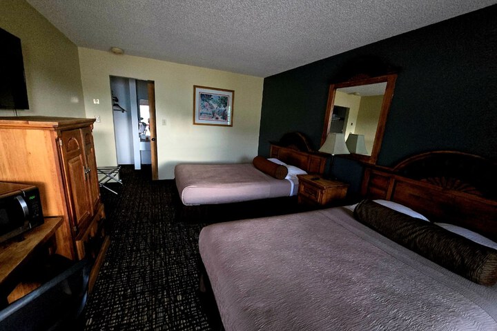 Room 38 of 79