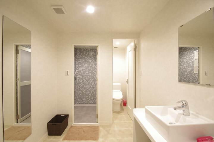 Room 29 of 60
