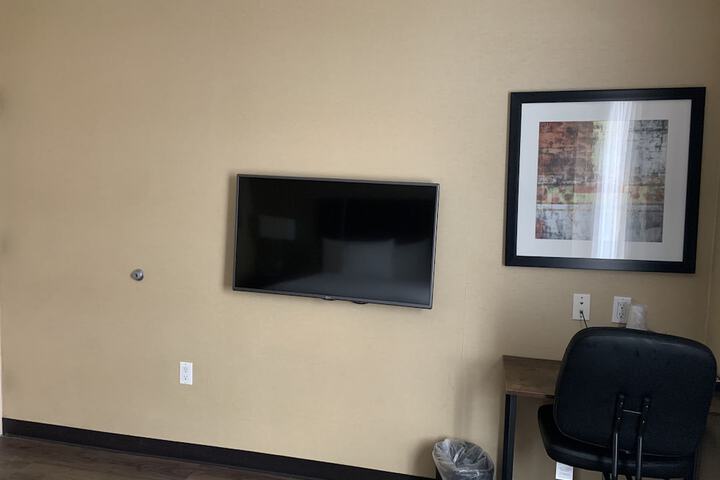 Room 3 of 10