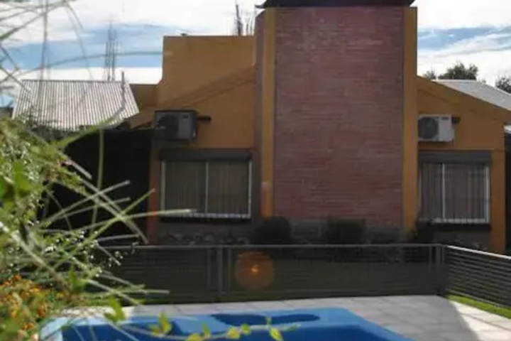 Pool 12 of 20