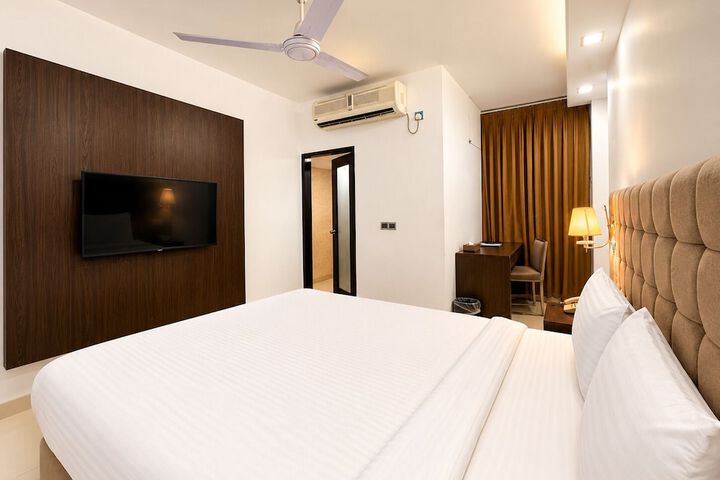 Room 12 of 63