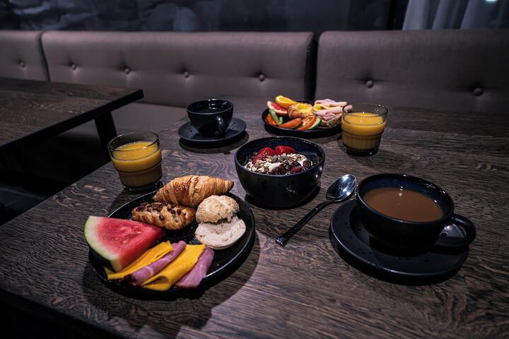 Breakfast/Coffee Service 33 of 38