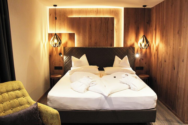 Room 14 of 76