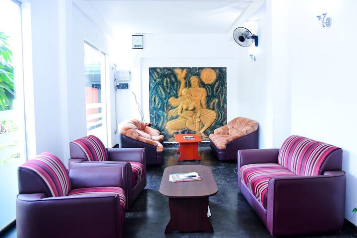 Guest Lobby