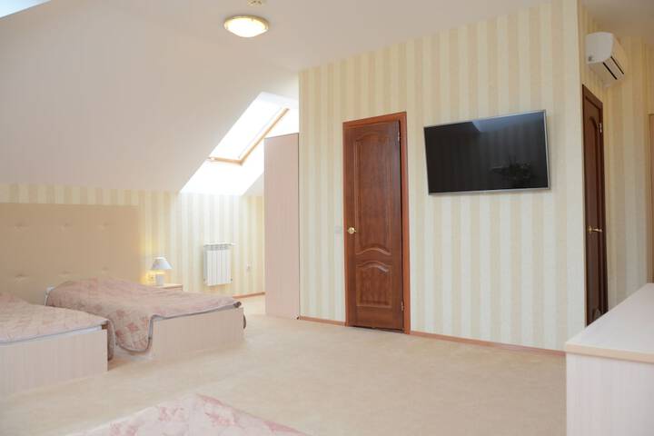 Room 11 of 47